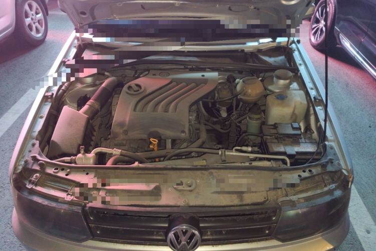 Used Volkswagen Jetta 2010 1.6L Partner Engine Bay