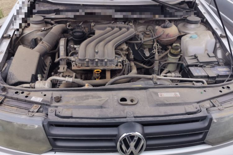 Used Volkswagen Jetta 2010 1.6L Partner Engine Bay
