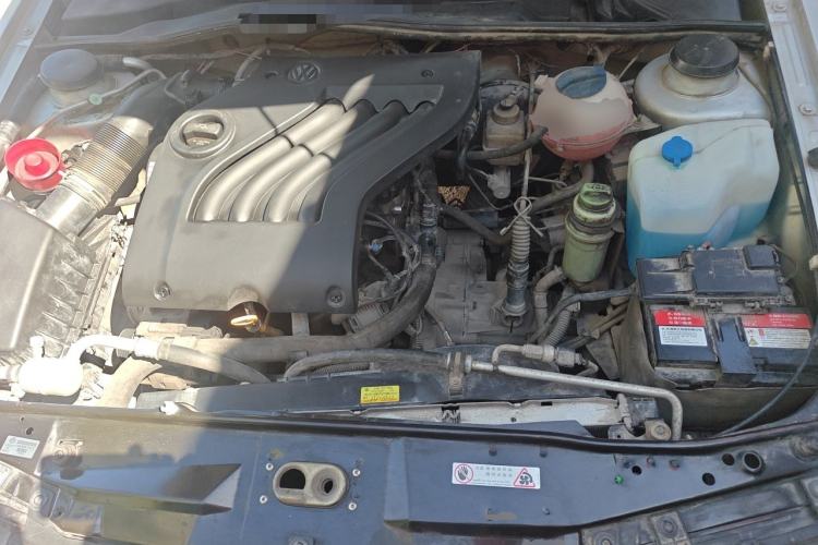 Used Volkswagen Jetta 2010 1.6L Partner Engine Bay