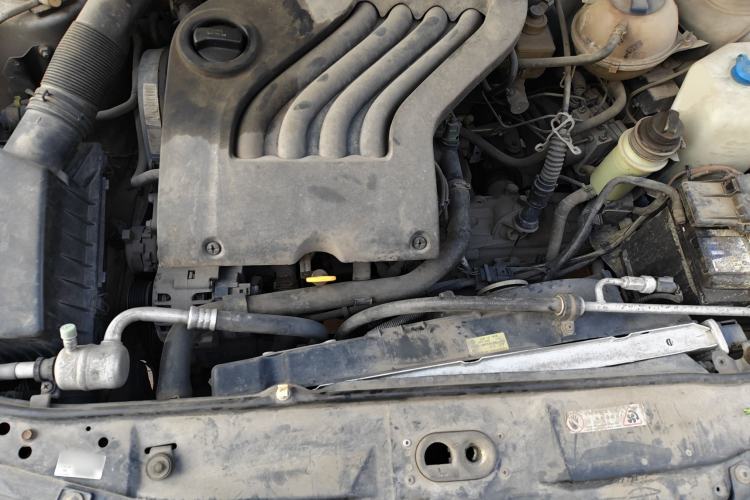Used Volkswagen Jetta 2010 1.6L Vanguard Engine Bay
