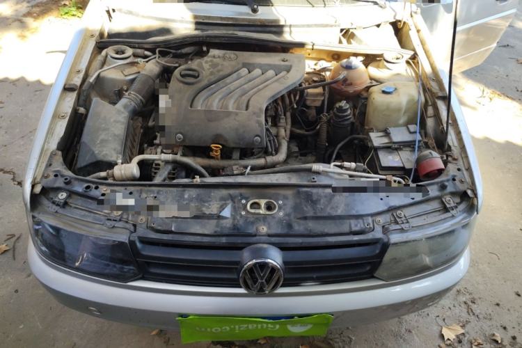 Used Volkswagen Jetta 2010 1.6L Partner Engine Bay