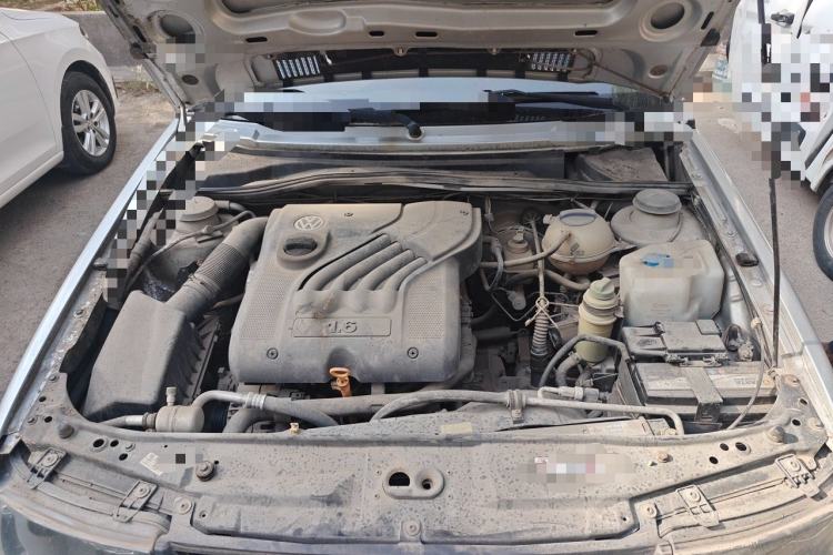 Used Volkswagen Jetta 2010 1.6L Partner Engine Bay