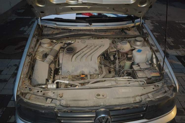 Used Volkswagen Jetta 2010 1.6L Partner Engine Bay