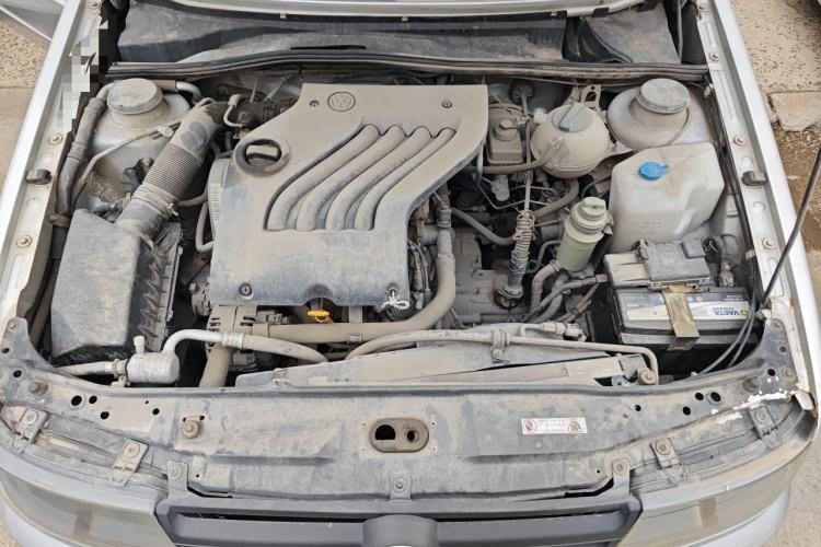 Used Volkswagen Jetta 2010 1.6L Partner Engine Bay