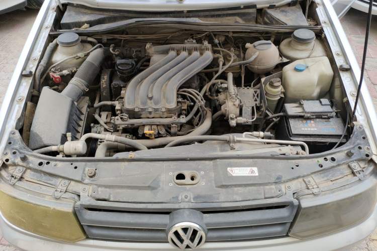 Used Volkswagen Jetta 2010 1.6L Partner Engine Bay