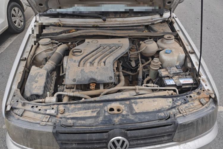 Used Volkswagen Jetta 2010 1.6L Vanguard Engine Bay