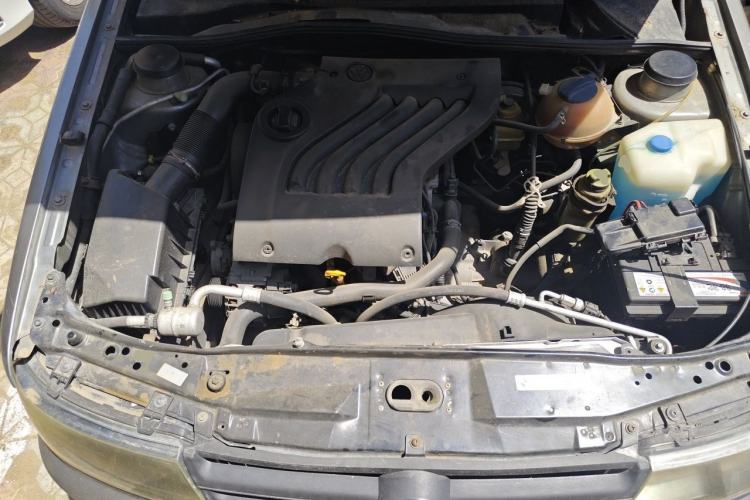 Used Volkswagen Jetta 2010 1.6L Partner Engine Bay