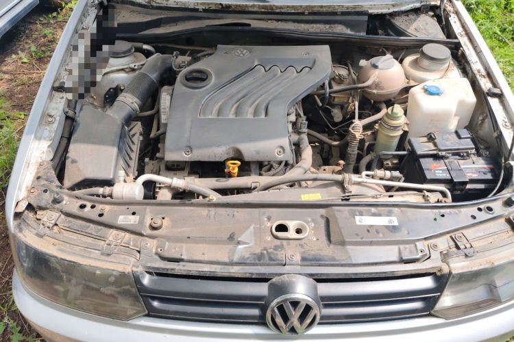 Used Volkswagen Jetta 2010 1.6L Partner Engine Bay