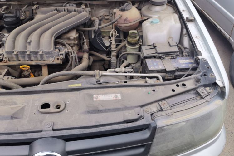 Used Volkswagen Jetta 2010 1.6L Partner Engine Bay Left