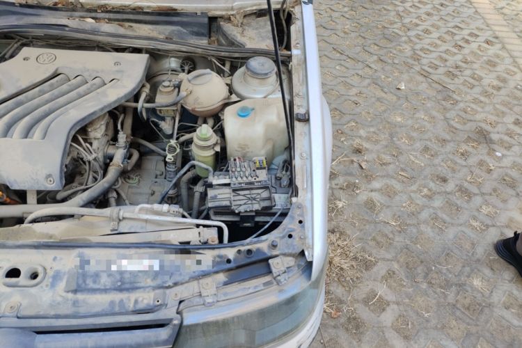 Used Volkswagen Jetta 2010 1.6L Partner Engine Bay Left