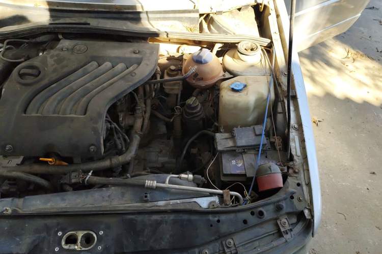 Used Volkswagen Jetta 2010 1.6L Partner Engine Bay Left