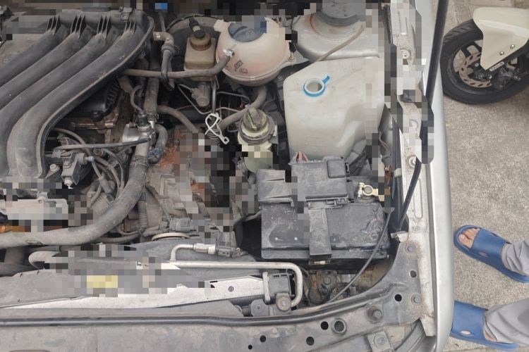 Used Volkswagen Jetta 2010 1.6L Partner Engine Bay Left