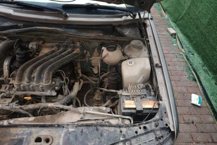 Used Volkswagen Jetta 2010 1.6L Partner Engine Bay Left