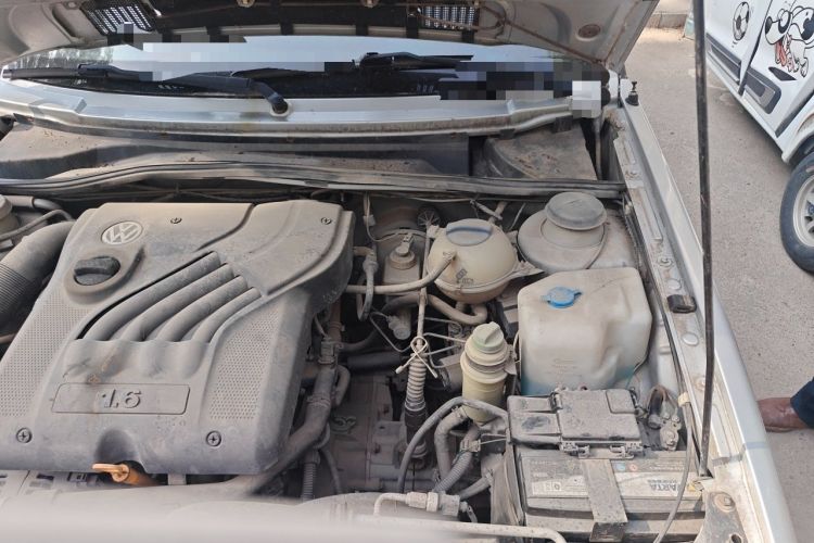 Used Volkswagen Jetta 2010 1.6L Partner Engine Bay Left