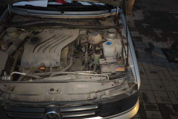 Used Volkswagen Jetta 2010 1.6L Partner Engine Bay Left