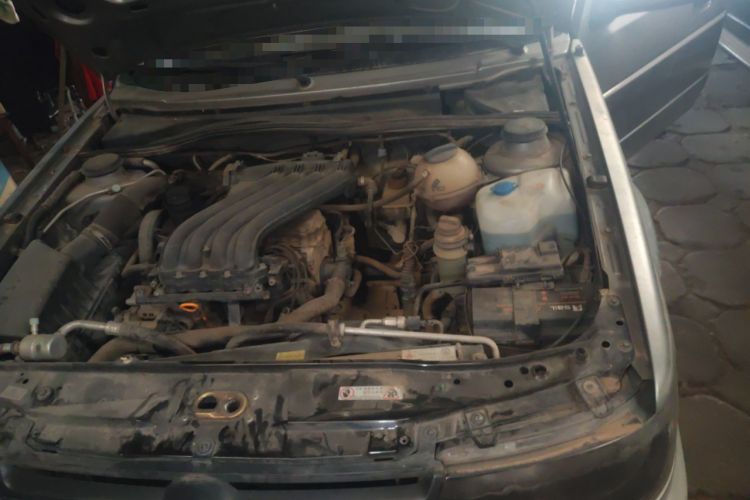 Used Volkswagen Jetta 2010 1.6L Partner Engine Bay Left