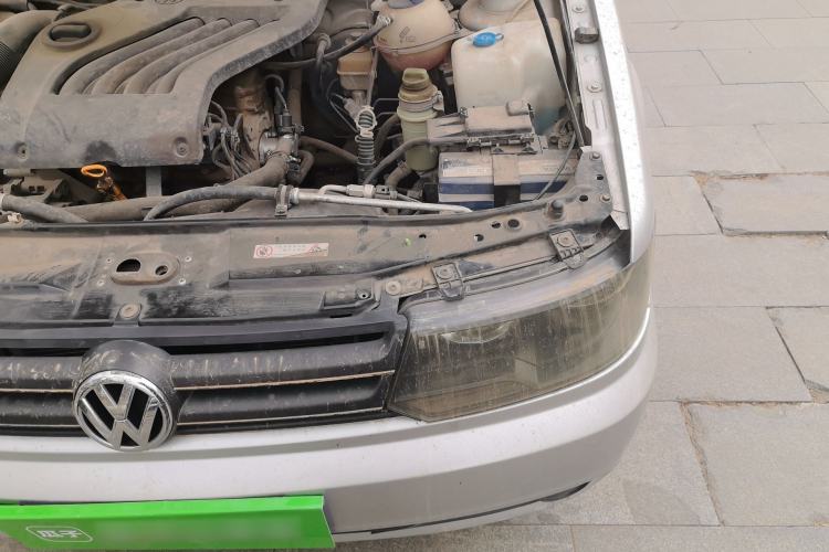 Used Volkswagen Jetta 2010 1.6L Partner Engine Bay Left