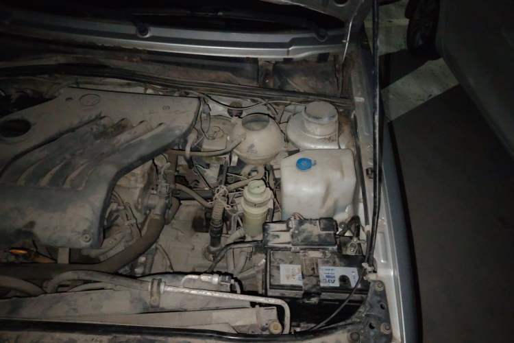 Used Volkswagen Jetta 2010 1.6L Partner Engine Bay Left