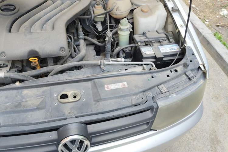 Used Volkswagen Jetta 2010 1.6L Partner Engine Bay Left