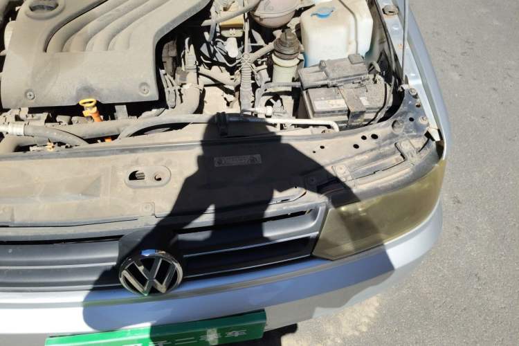 Used Volkswagen Jetta 2010 1.6L Partner Engine Bay Left