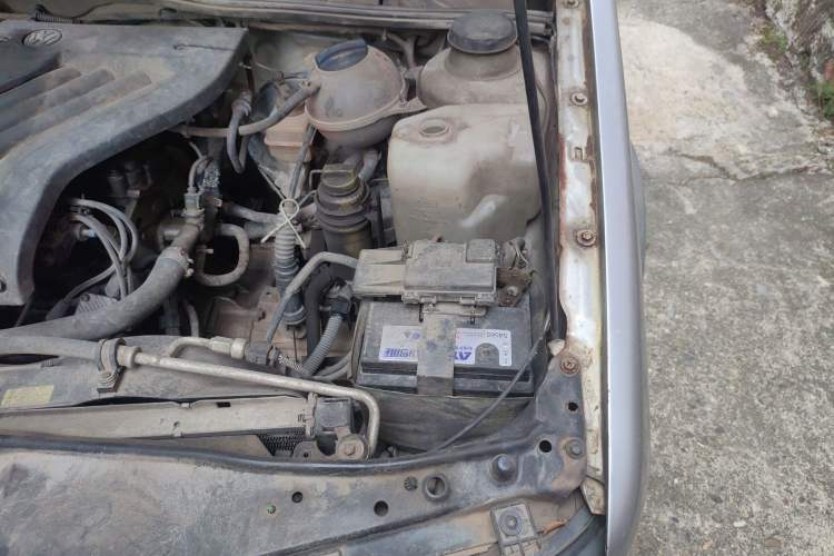 Used Volkswagen Jetta 2010 1.6L Partner Engine Bay Left