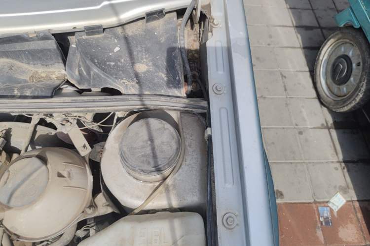 Used Volkswagen Jetta 2010 1.6L Partner Engine Bay Left
