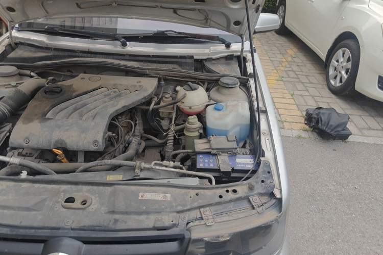 Used Volkswagen Jetta 2010 1.6L Partner Engine Bay Left