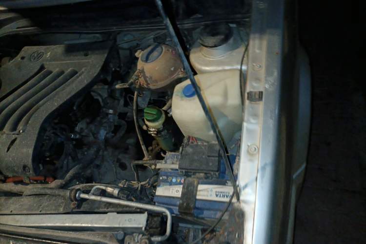 Used Volkswagen Jetta 2010 1.6L Partner Engine Bay Left