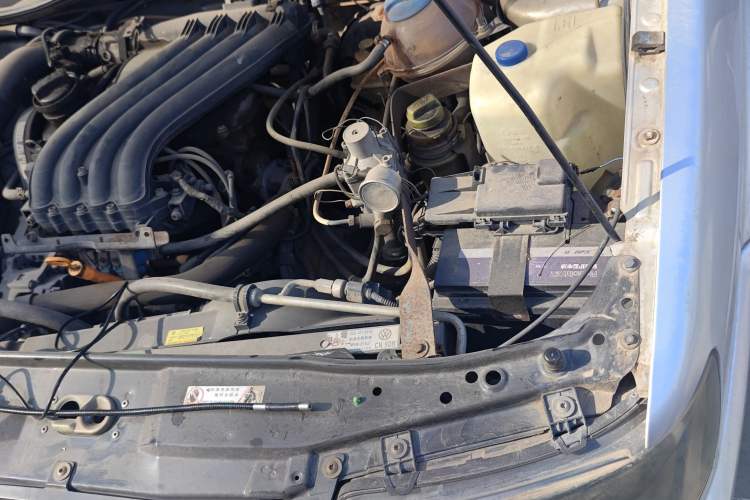 Used Volkswagen Jetta 2010 1.6L Partner Engine Bay Left