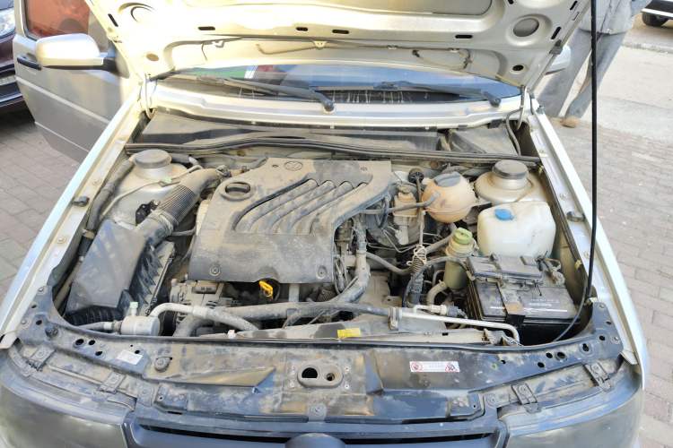 Used Volkswagen Jetta 2010 1.6L Partner Engine Bay
