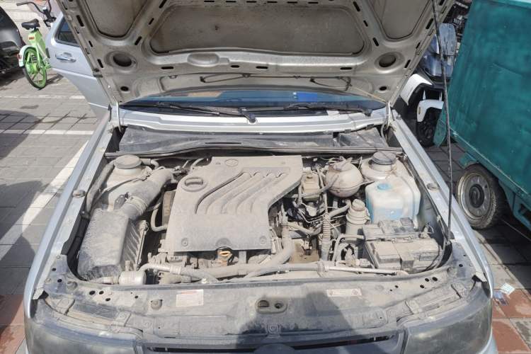 Used Volkswagen Jetta 2010 1.6L Partner Engine Bay