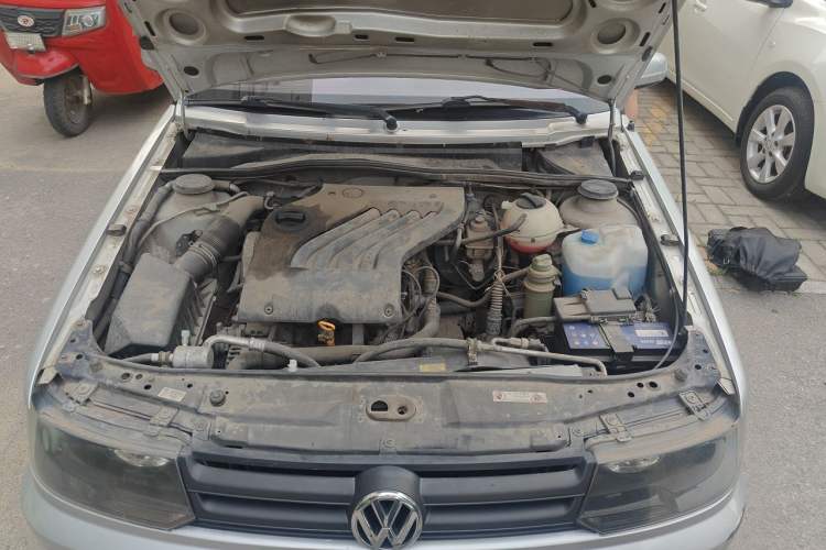 Used Volkswagen Jetta 2010 1.6L Partner Engine Bay