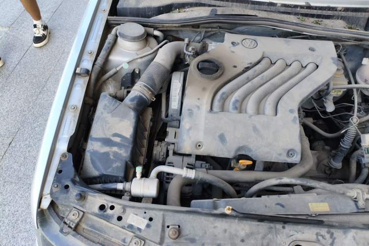 Used Volkswagen Jetta 2010 1.6L Partner Engine Bay Right
