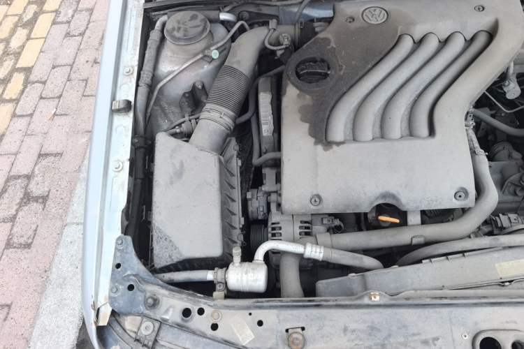 Used Volkswagen Jetta 2010 1.6L Partner Engine Bay Right