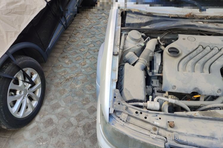 Used Volkswagen Jetta 2010 1.6L Partner Engine Bay Right