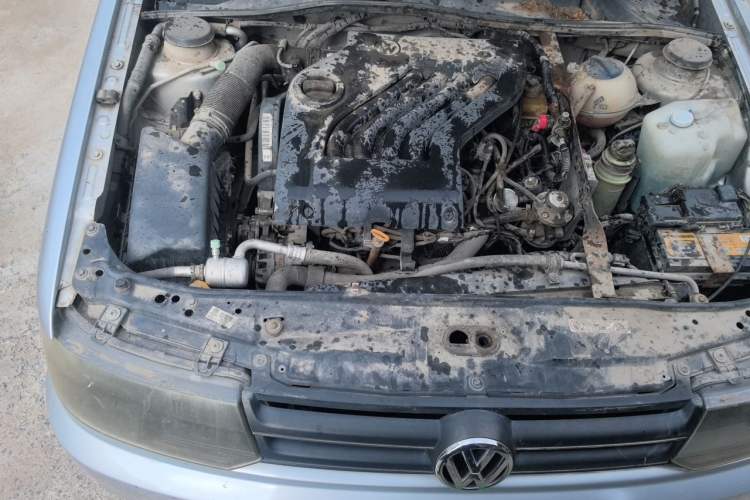 Used Volkswagen Jetta 2010 1.6L Partner Engine Bay Right