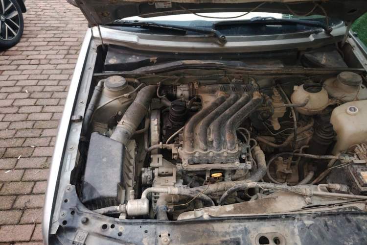 Used Volkswagen Jetta 2010 1.6L Partner Engine Bay Right