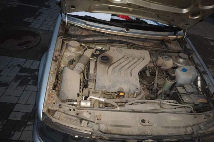 Used Volkswagen Jetta 2010 1.6L Partner Engine Bay Right