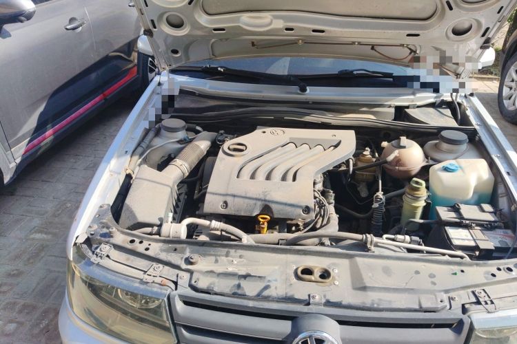 Used Volkswagen Jetta 2010 1.6L Partner Engine Bay Right