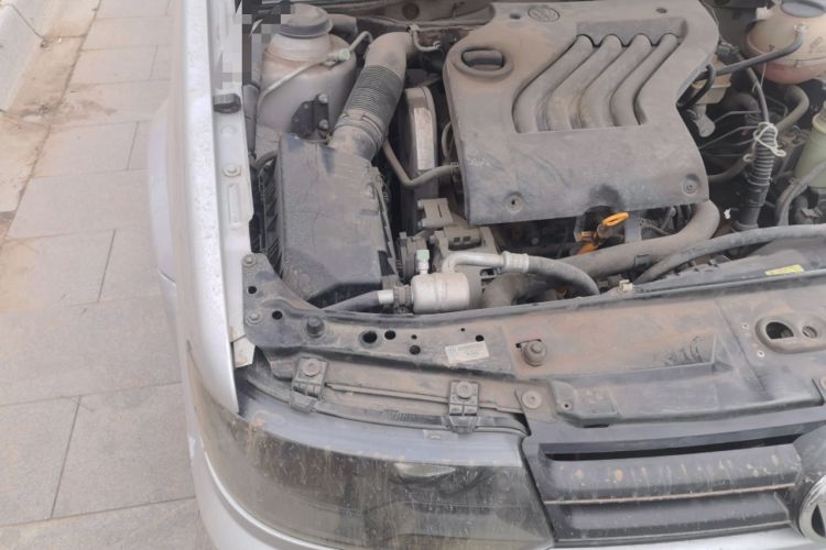 Used Volkswagen Jetta 2010 1.6L Partner Engine Bay Right