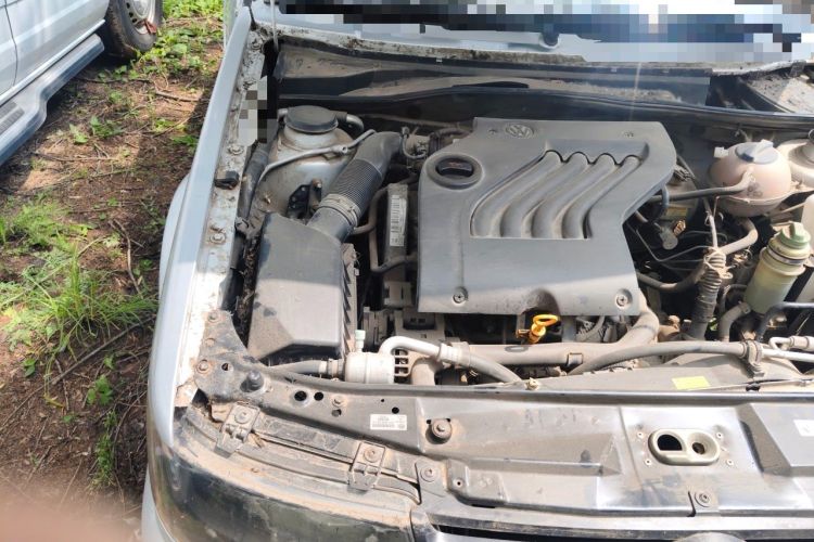 Used Volkswagen Jetta 2010 1.6L Partner Engine Bay Right