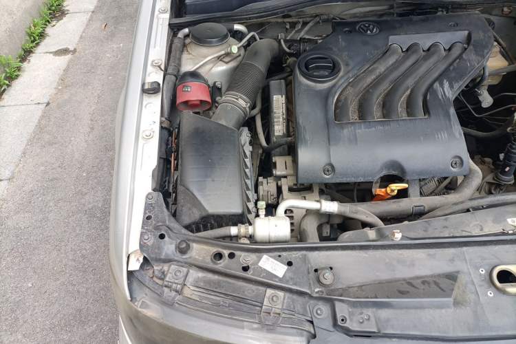 Used Volkswagen Jetta 2010 1.6L Partner Engine Bay Right