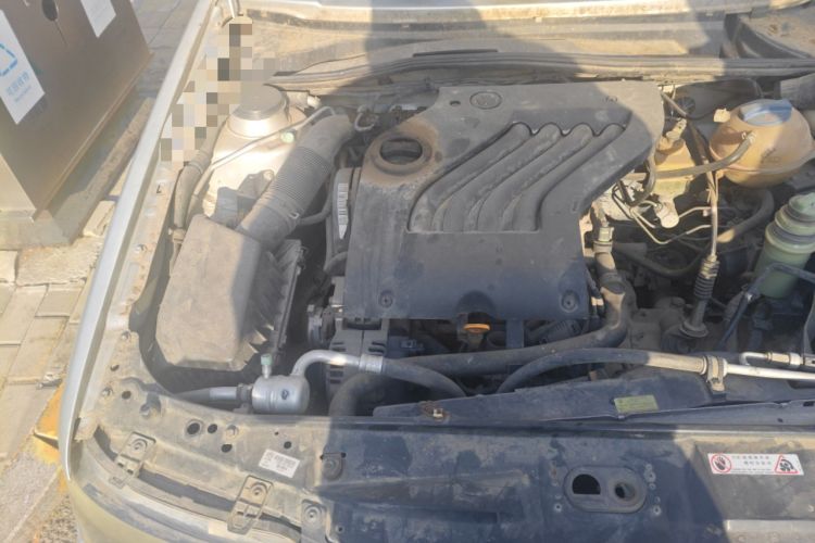 Used Volkswagen Jetta 2010 1.6L Vanguard Engine Bay Right