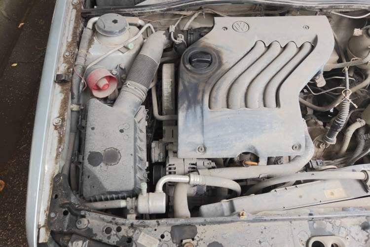 Used Volkswagen Jetta 2010 1.6L Partner Engine Bay Right