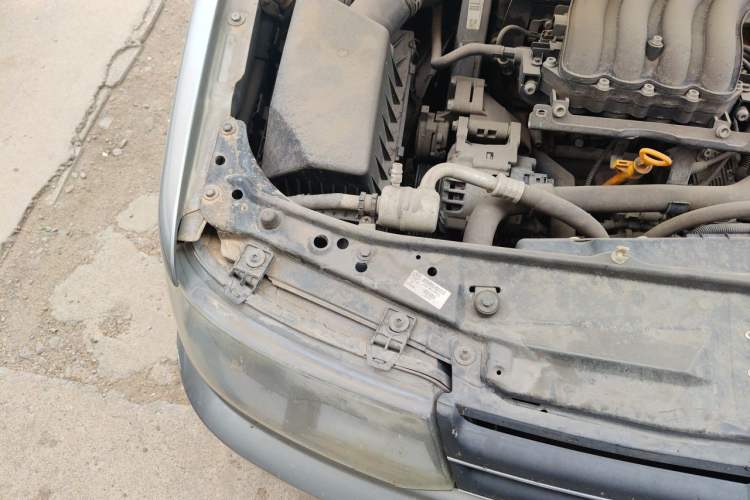 Used Volkswagen Jetta 2010 1.6L Vanguard Engine Bay Right
