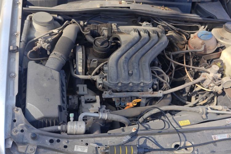 Used Volkswagen Jetta 2010 1.6L Partner Engine Bay Right