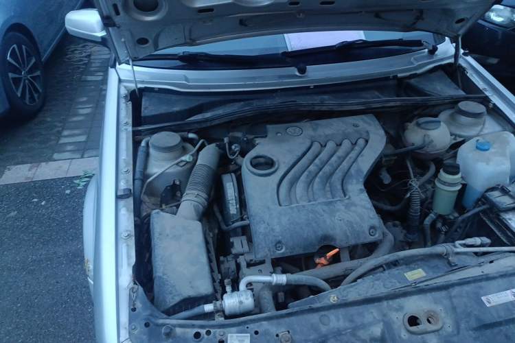 Used Volkswagen Jetta 2010 1.6L Partner Engine Bay Right