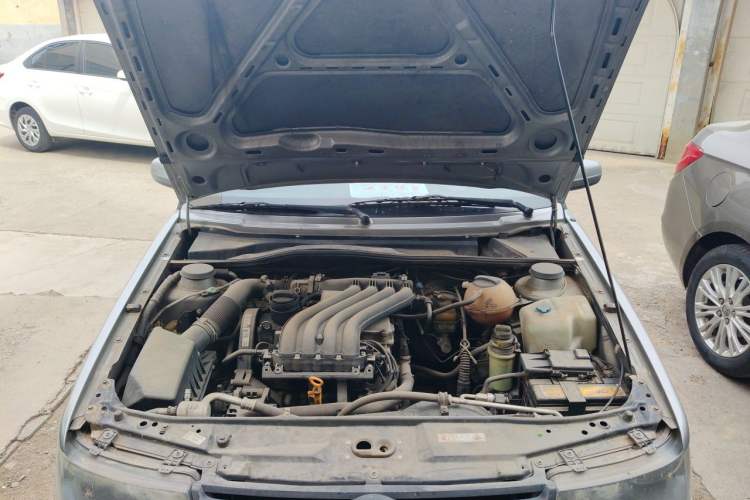 Used Volkswagen Jetta 2010 1.6L Vanguard Engine Bay