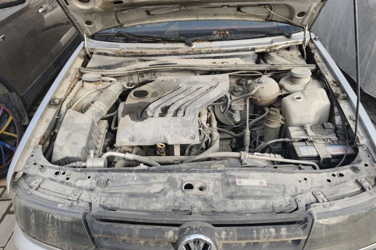 Used Volkswagen Jetta 2010 1.6L Partner Engine Bay
