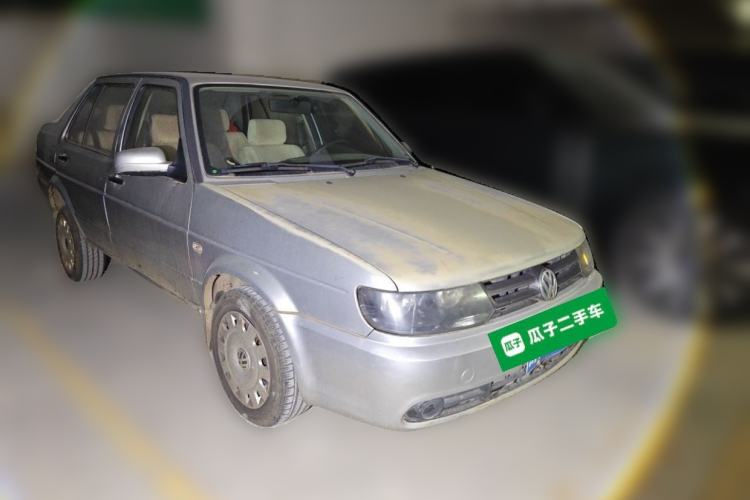 Used Volkswagen Jetta 2010 1.6L Partner Front Right 45 Deg